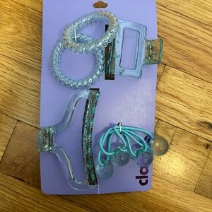 Claire’s hair set